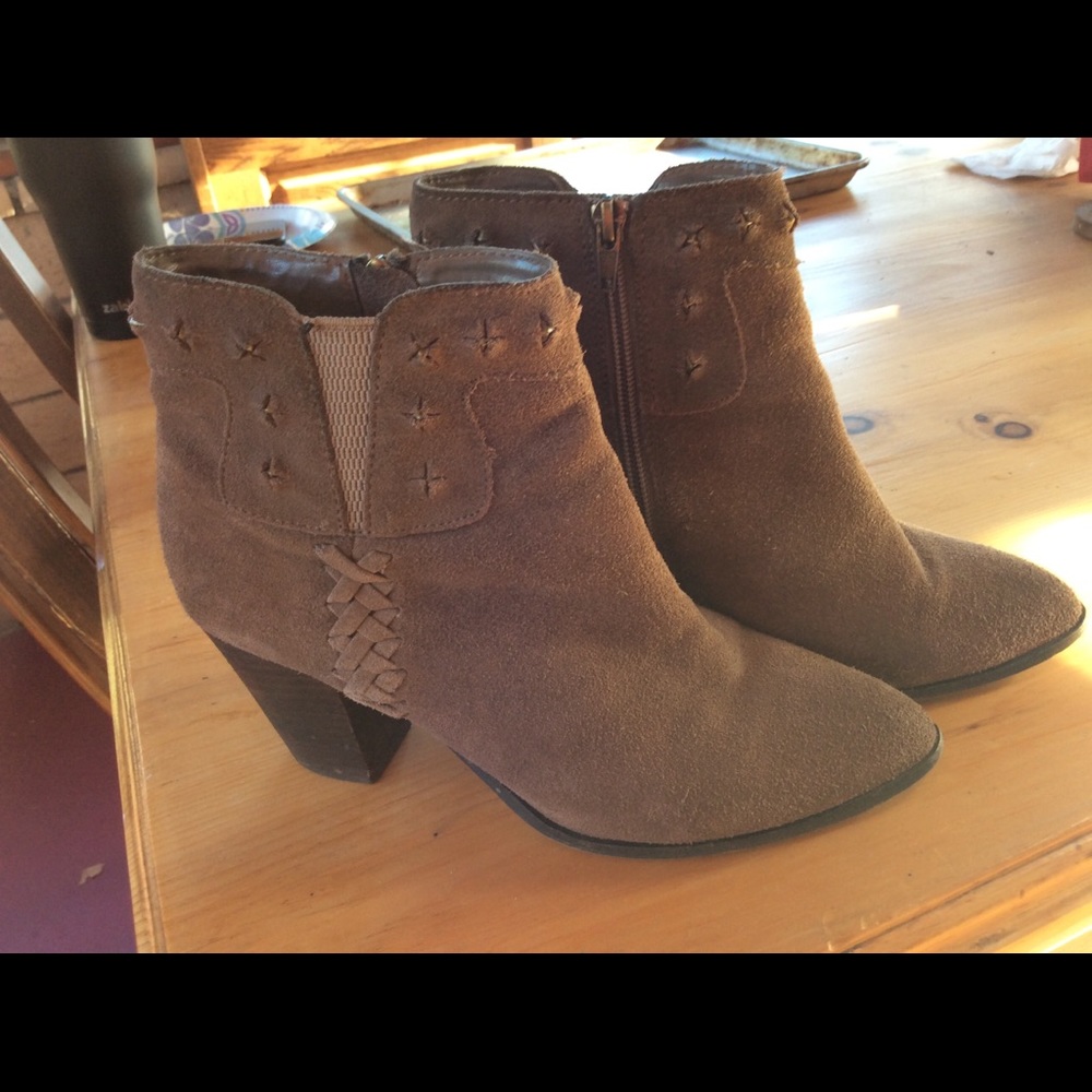 DV Boots